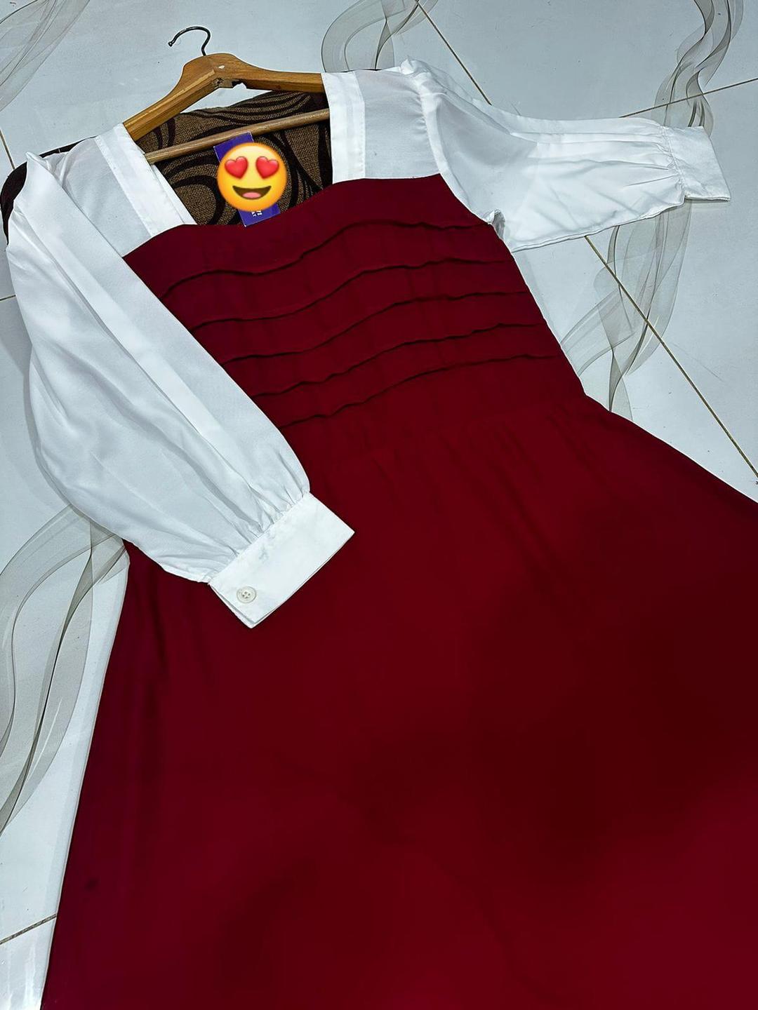 Stylish Women's Stitched Plain